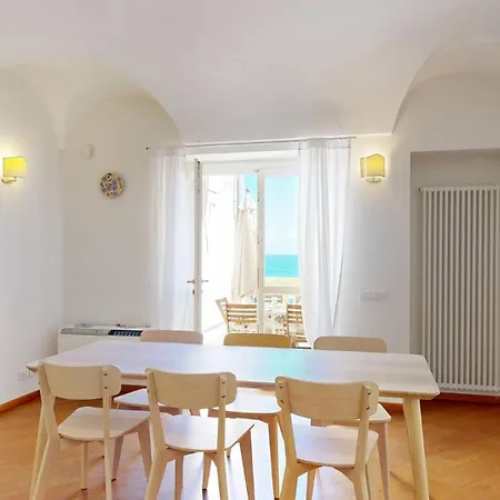 Apartment Dimora Buen Retiro Alassio
